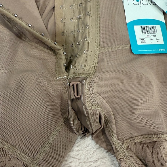 HIGH WAISTED CONTROL SHORT - 4 HOOKS COCOA  SZ L - Picture 9 of 11